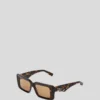 SUNGLASSES MET UITGESNEDEN SIGNATURE