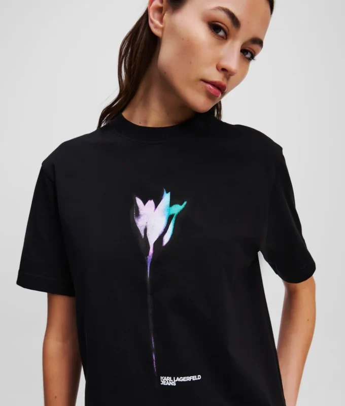 T-SHIRT MET BLOEMENPRINT