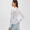 T-SHIRT MET BLOEMENPRINT EN MESH