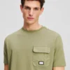 T-SHIRT MET BORSTZAK