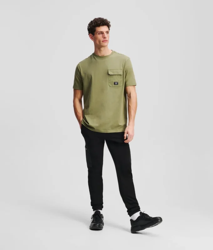 T-SHIRT MET BORSTZAK