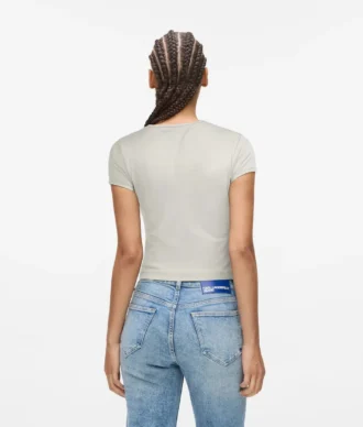 T-shirt met studs en monogram