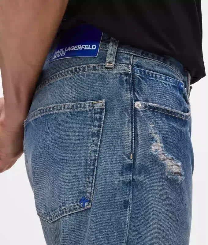 Tapered jeans