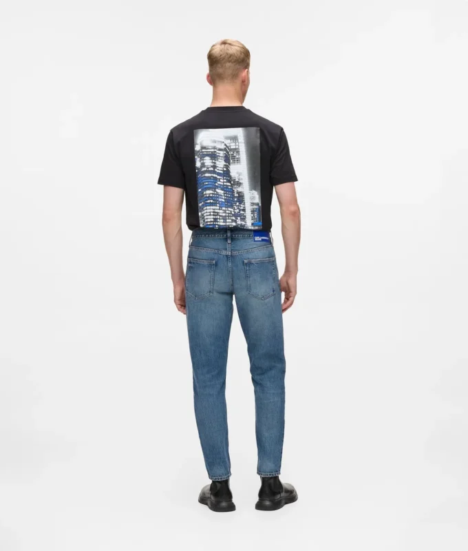 Tapered jeans