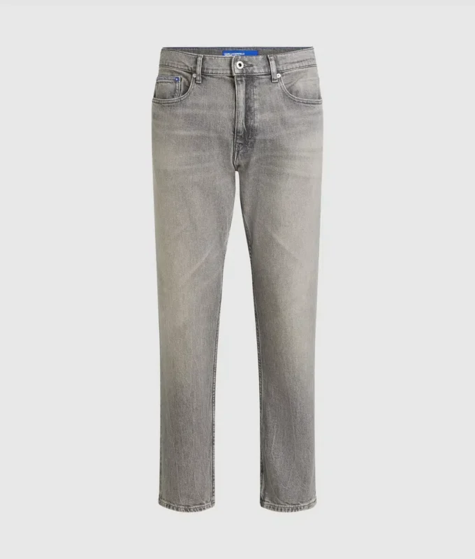 Tapered jeans