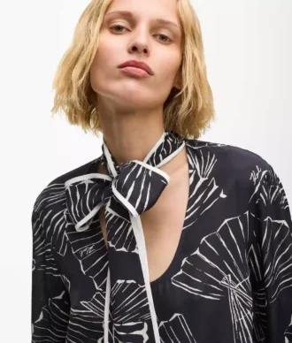 Top met waaierprint