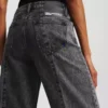 TWEEKLEURIGE MID-RISE RELAXED JEANS